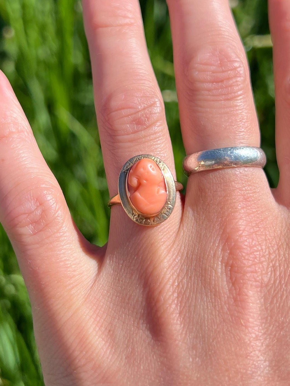 Vintage 10K Coral Cameo Ring